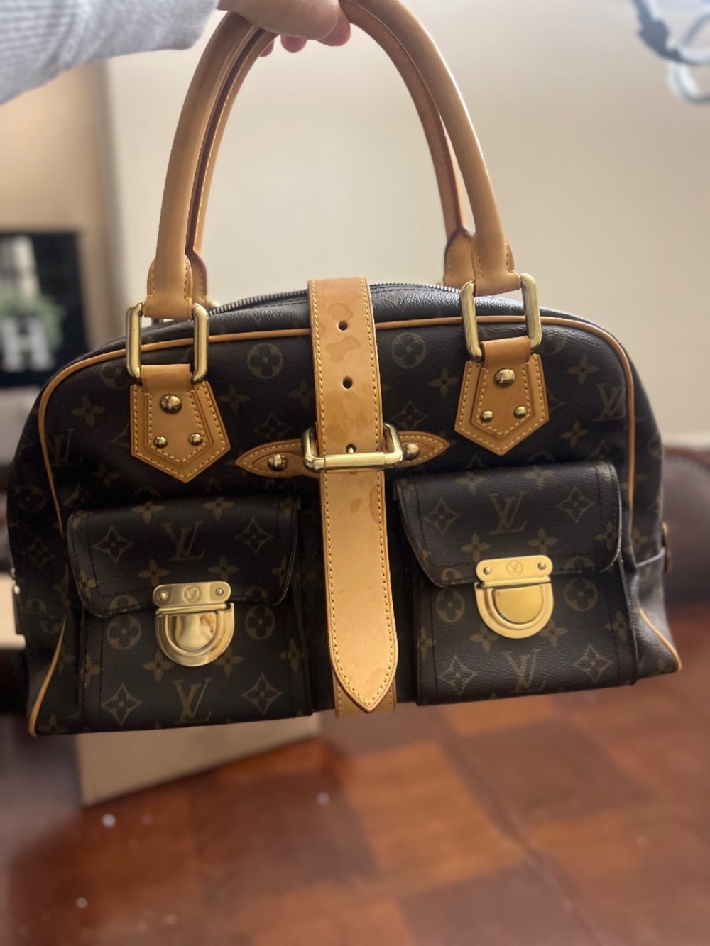 Purse - Picture 1 of 6